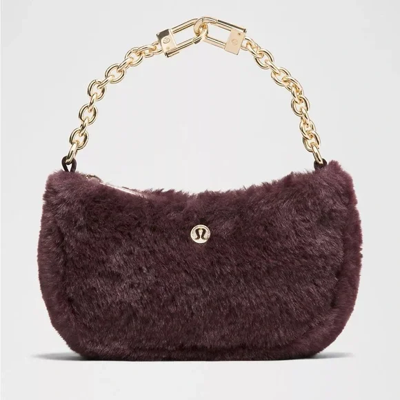 Lululemon City Essentials Bag NWT - Picture 1 of 6